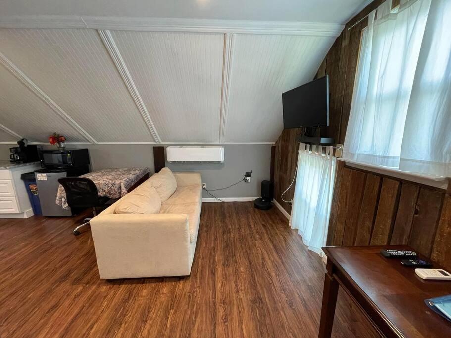 Eden Farm: Private Studio Minutes From Salisbury Экстерьер фото